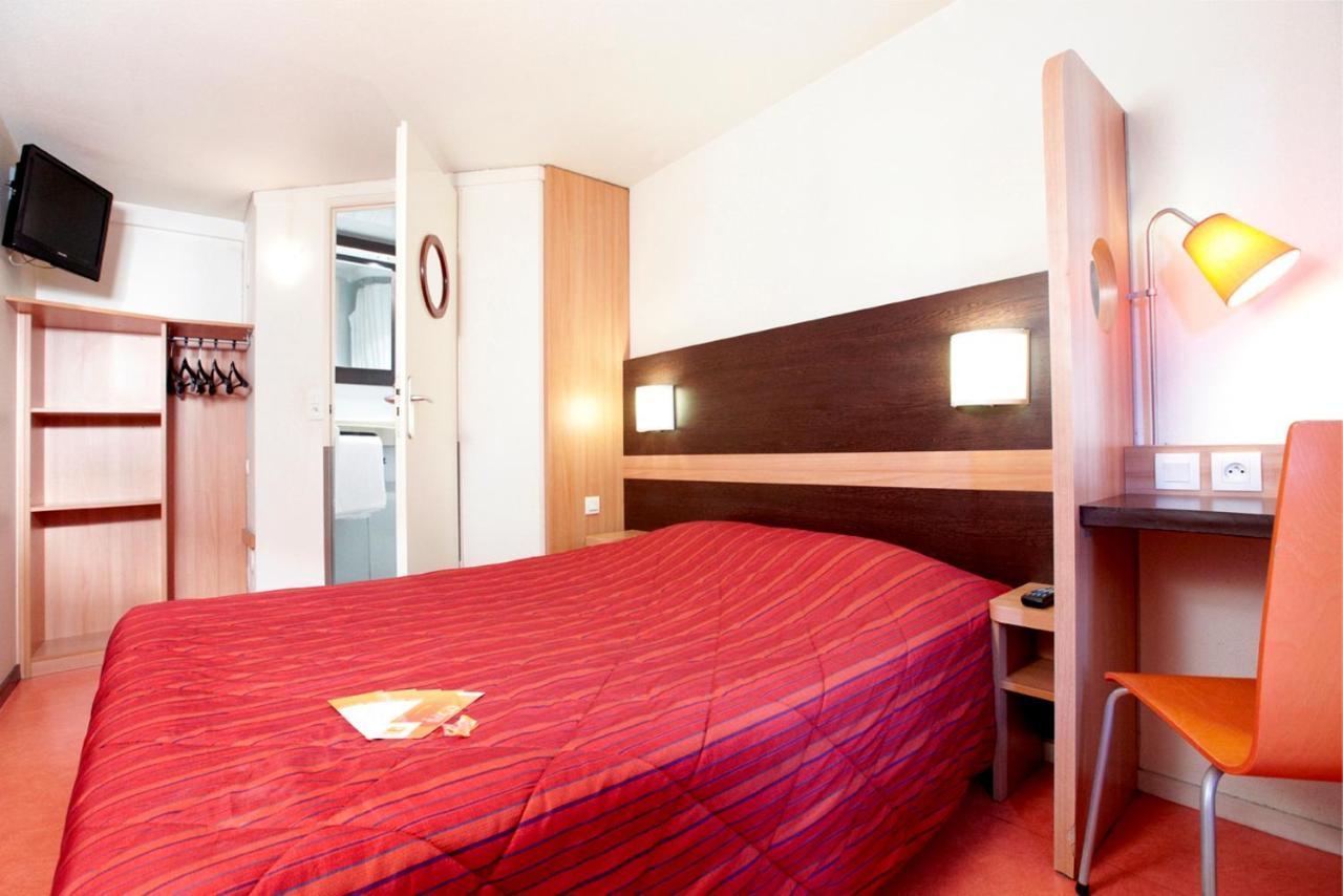 Première Classe Reims Est - Hotel