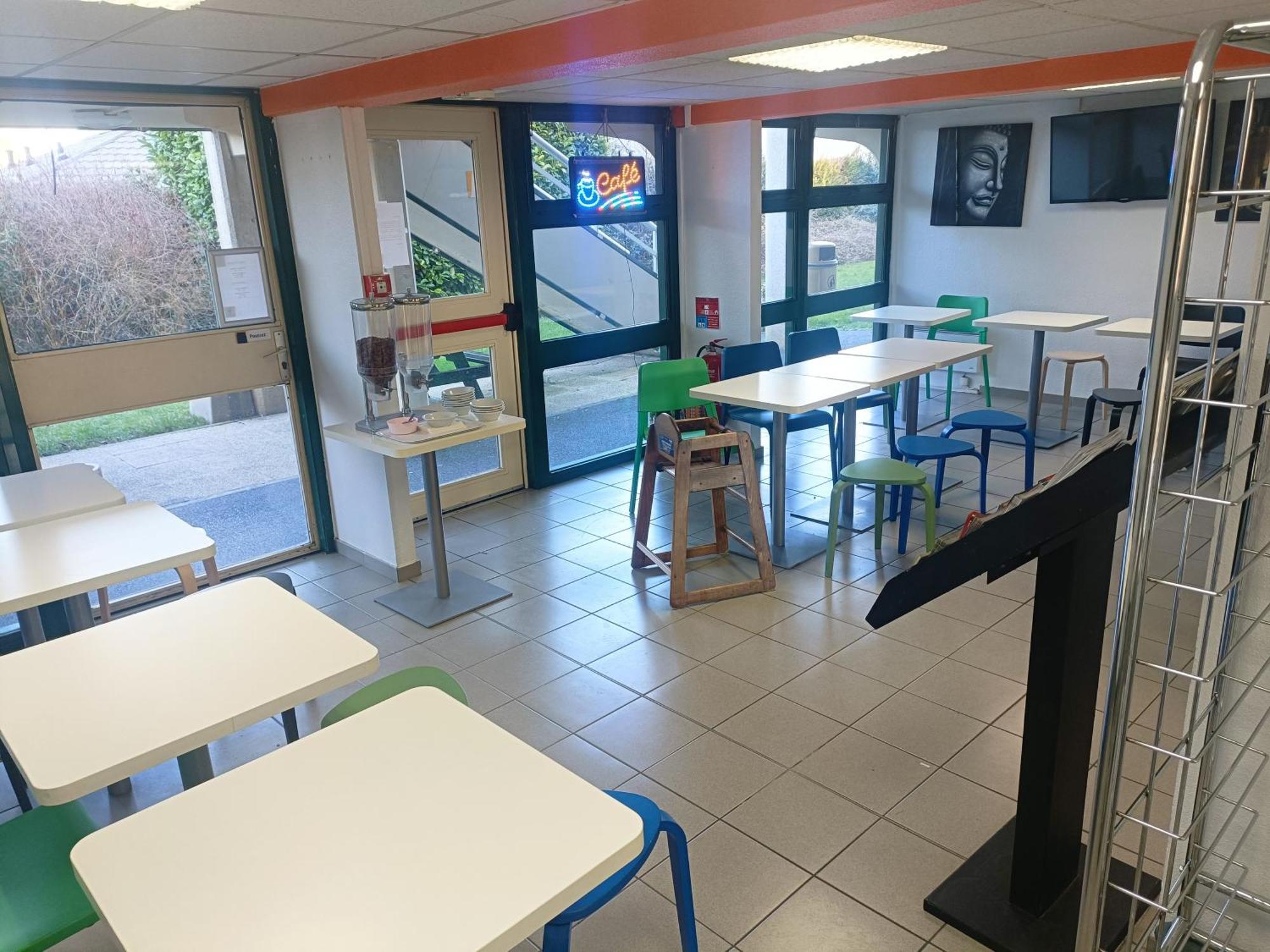 Première Classe Reims Est - Hotel 3*