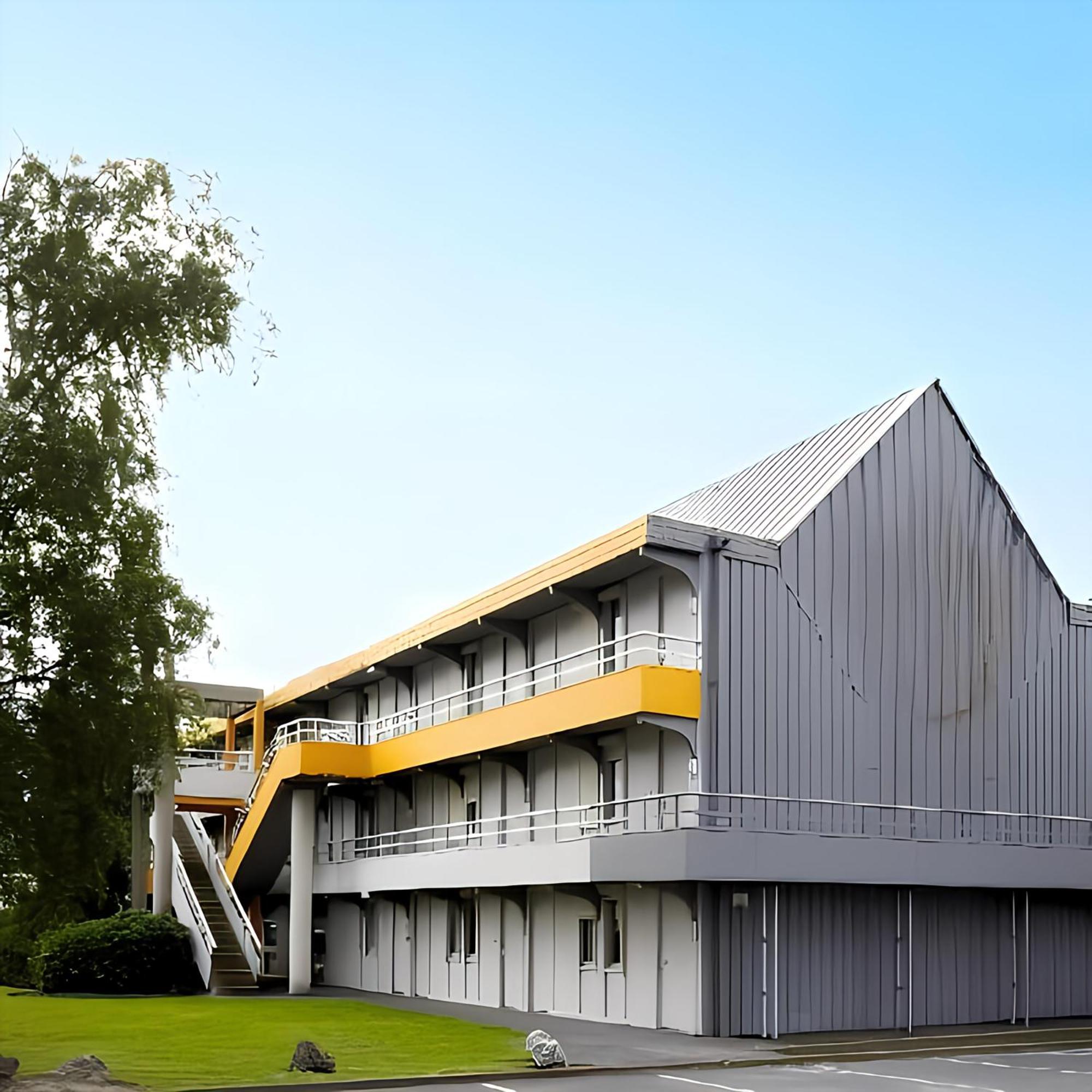 Première Classe Reims Est - Hotel 3*