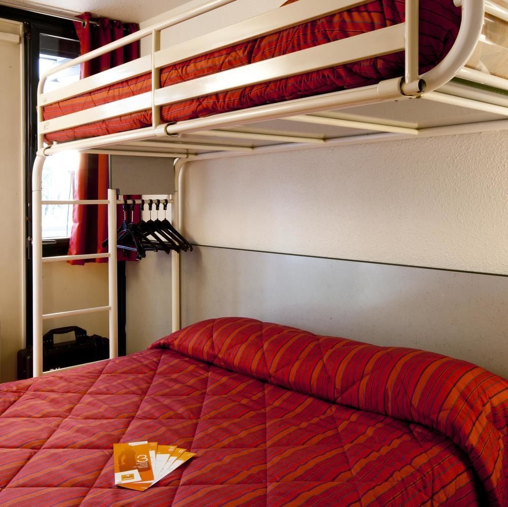 Premiere Classe Reims Est - 3*