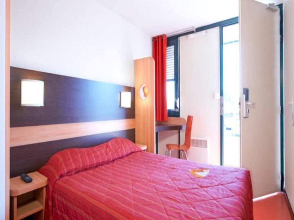 Première Classe Reims Est - Hotel 3*